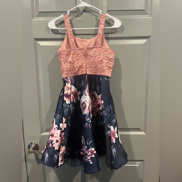 Worn 1x. Like New. Girls sz 16 dress flower floral sleeveless tank sparkle. - Picture 2 of 10